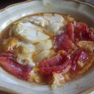 レンジで簡単！豆腐とトマトの卵とじ